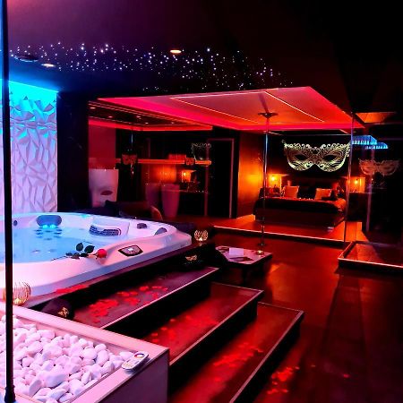 Les Secrets Rooms, Love Room De Luxe Avec Jacuzzi Rivesaltes Exterior photo