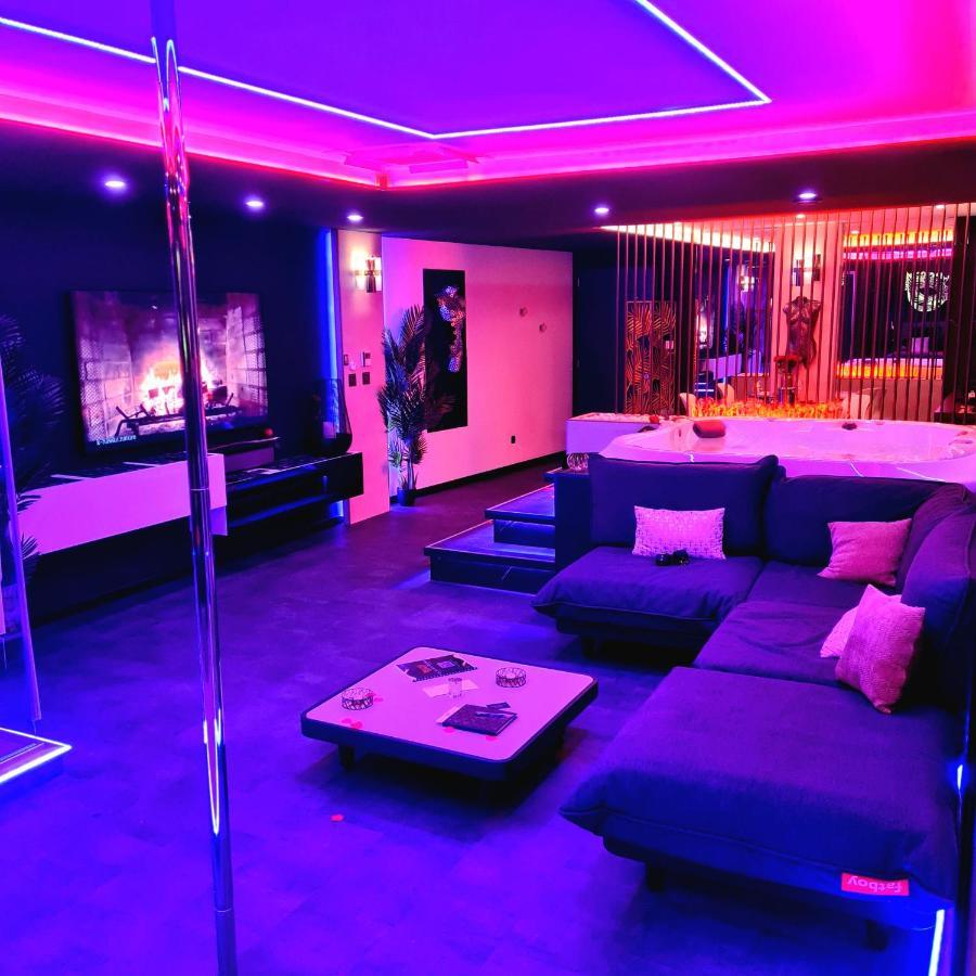 Les Secrets Rooms, Love Room De Luxe Avec Jacuzzi Rivesaltes Exterior photo